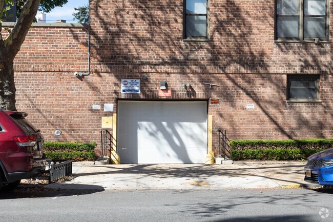 Building Photo - 9902 3rd Ave