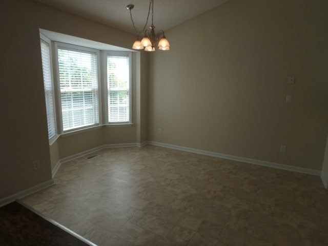 Building Photo - 8 Clarence Ln