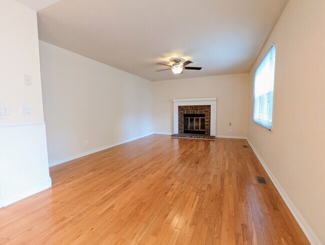 Building Photo - 1413 Canyon Run Rd