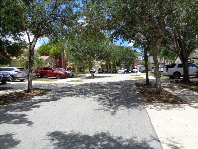Foto del edificio - 2060 SE 14th St
