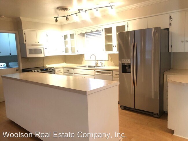 Building Photo - 3 br, 2 bath House - 706 Gardenia Lane