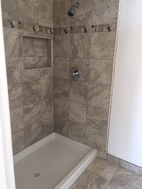 Building Photo - 4 Bedroom Home! Close to Shopping Centers & CHS Attendance!