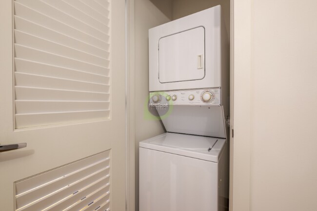 Foto del edificio - 188 N Kedzie Ave