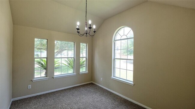Foto del edificio - 7430 Edgecraft Dr