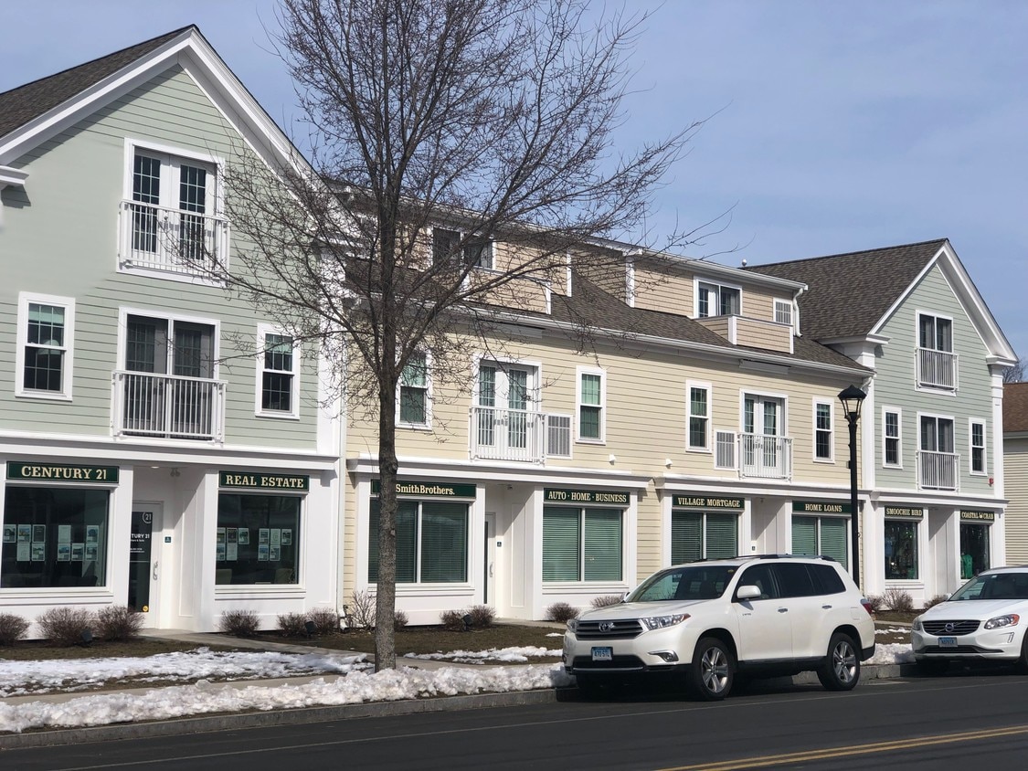 377 Main St Unit 312, East Lyme, CT 06357 377 Main St East Lyme, CT