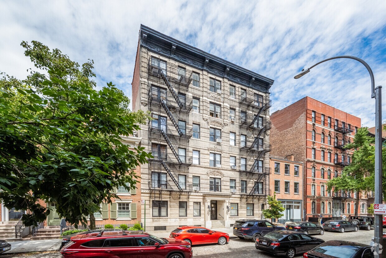 Primary Photo - 269-271 W 12th St