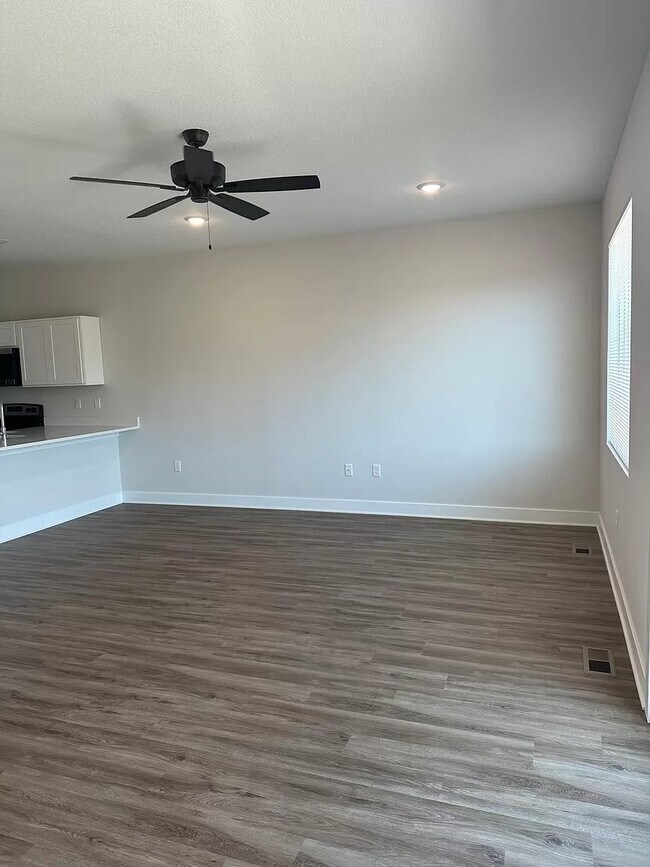 Foto del edificio - 15680 E 21st St N