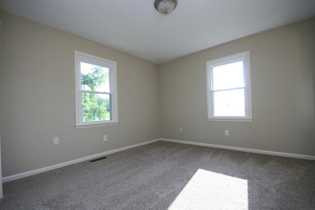 Building Photo - 315 Monroe Nunley Rd