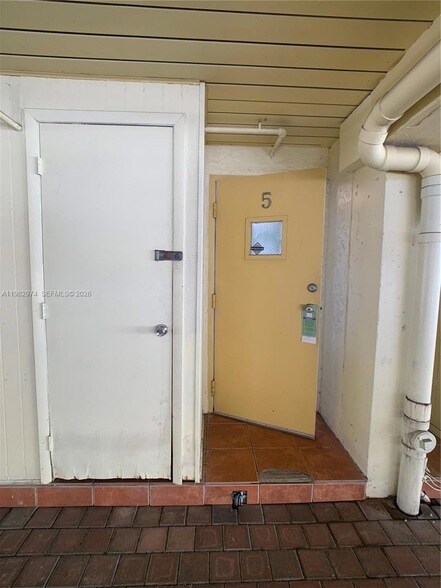 Foto del edificio - 1853 Jefferson Ave