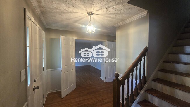 Building Photo - 891 Providence Dr