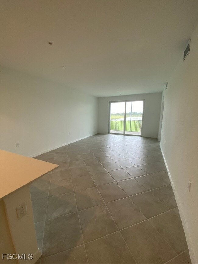 Foto del edificio - 15275 Grn Acrs Ave