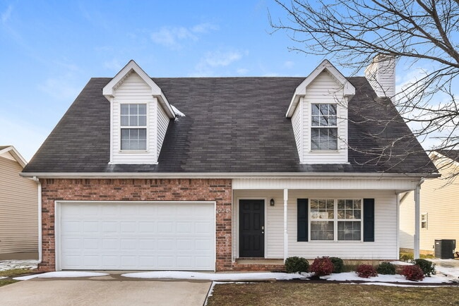 Building Photo - 1726 St Andrews Dr