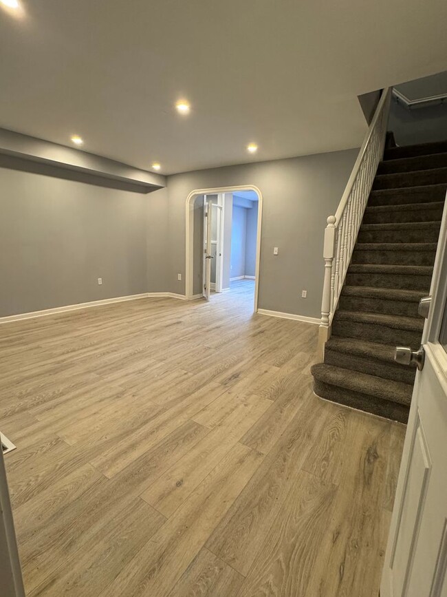 Building Photo - Charming 3-Bedroom Home in Port Richmond A...