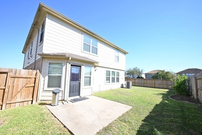 Building Photo - 9403 Coatsworth Dr
