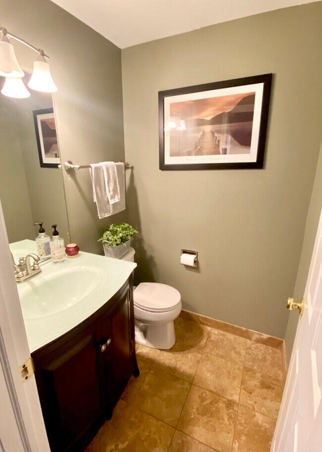Foto del edificio - 8108 Concord Ln