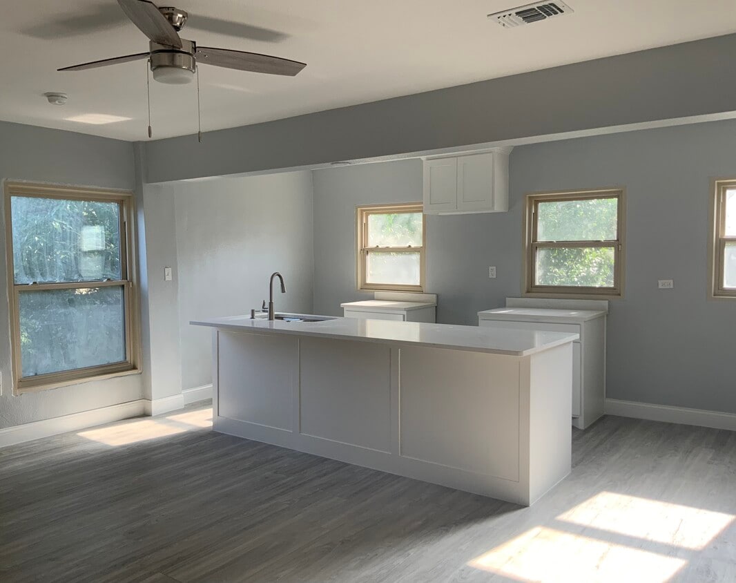 Open concept natural light - 3816 Byers Ave