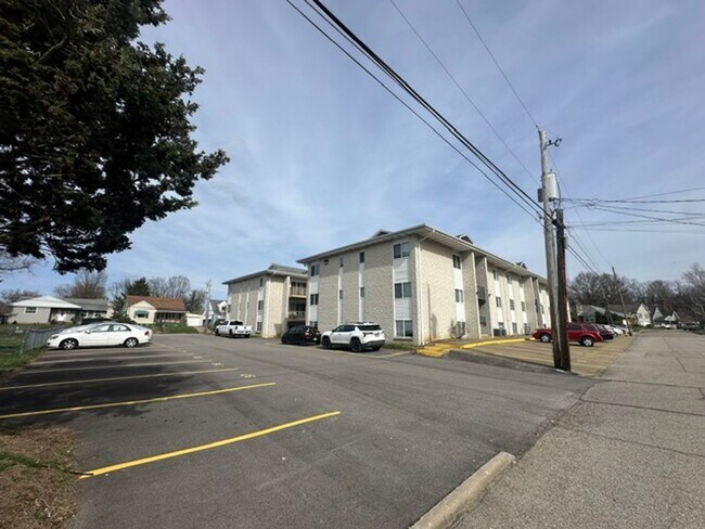 Foto del edificio - 2801 Emerson Avenue
