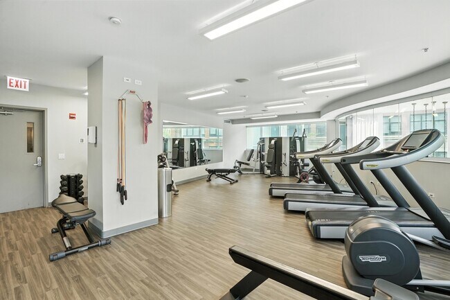 Foto del edificio - 443 W Huron St