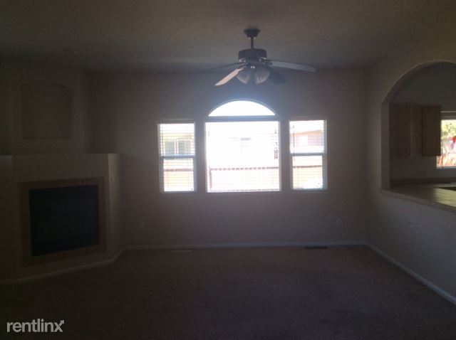 Foto del edificio - 3 br, 2.5 bath Townhome - 712 1/2 Willow