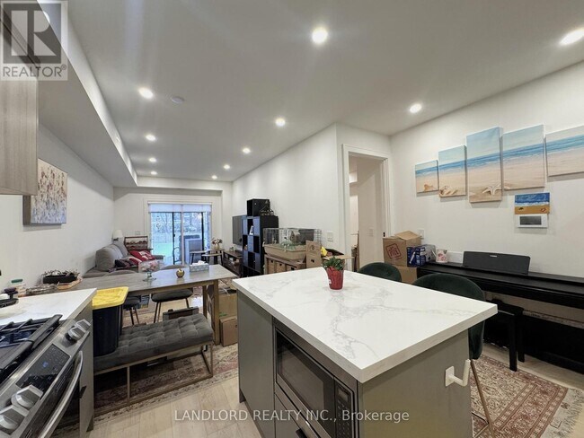 Photo du bâtiment - 37 Boustead Ave