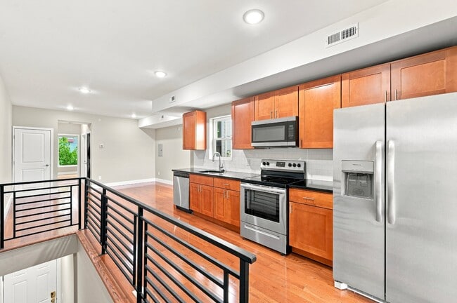 Photo - 1441 Point Breeze Ave-3F Apartment