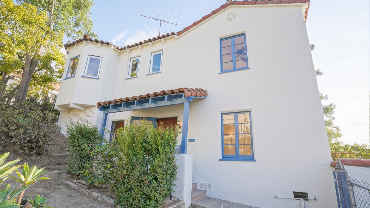 Foto principal - 1560 Cerro Gordo St