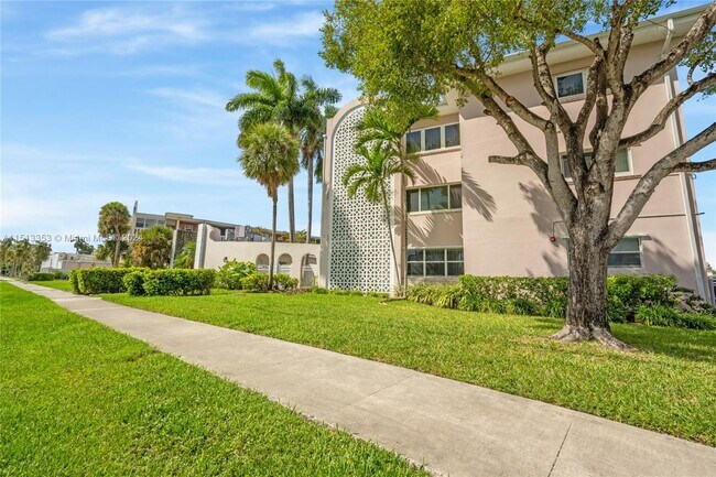 Foto del edificio - 141 NE 10th Ave