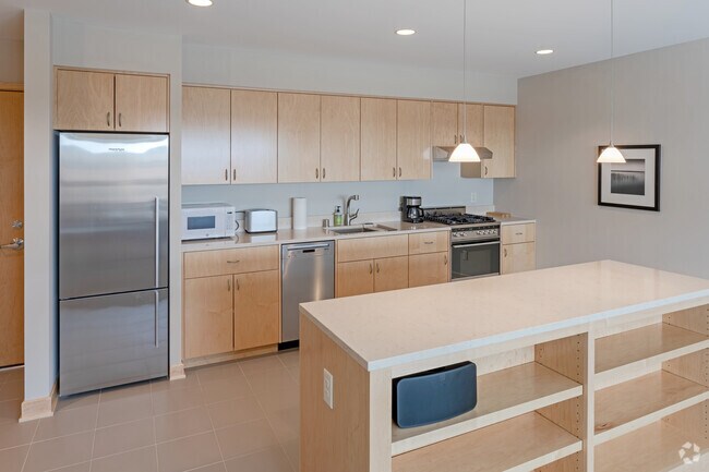 2HAB, 1BA - Sandgren 800 ft² - Greenway Village Apartments