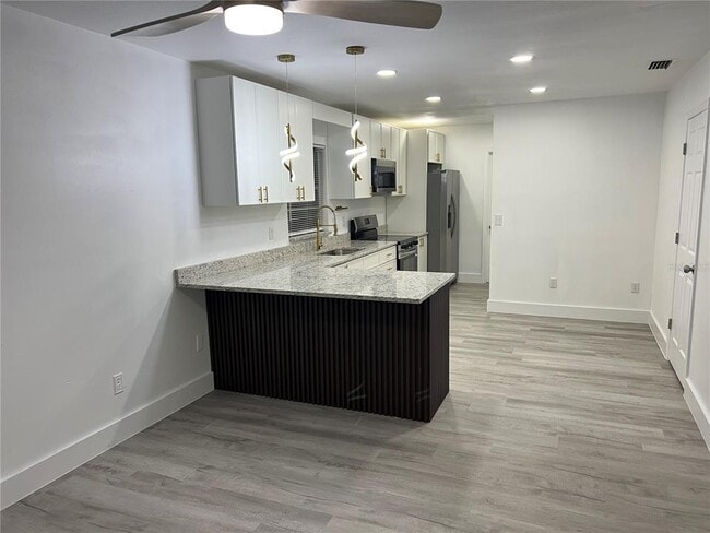 Building Photo - 632 Paradise Island Way