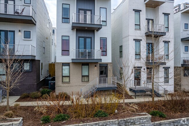 Entrada - 1109 Archer St