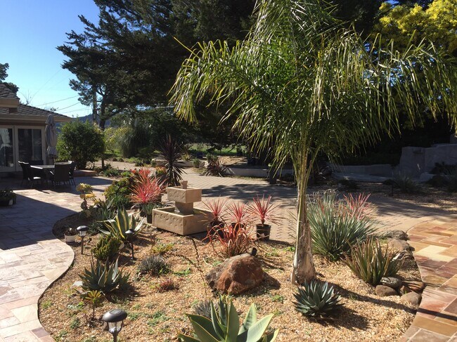 Foto del edificio - 1485 Lakeview Dr