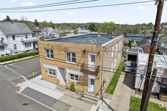 Building Photo - 416 Oak Hill Ave