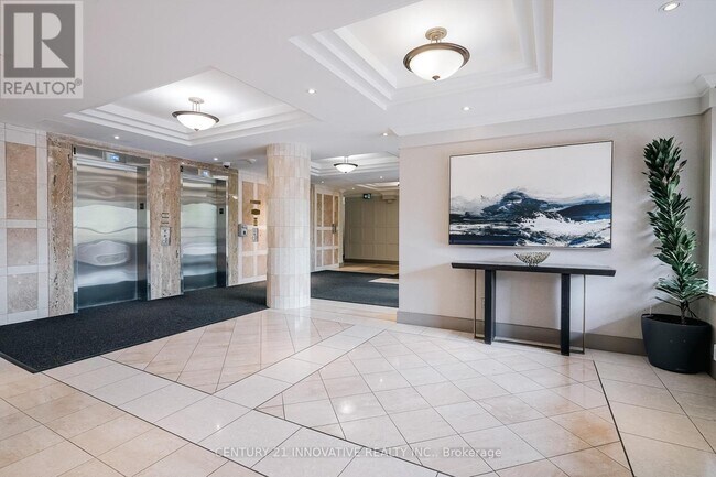 Building Photo - 330 McCowan Rd