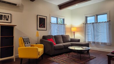 Building Photo - 365 Woodward Rd