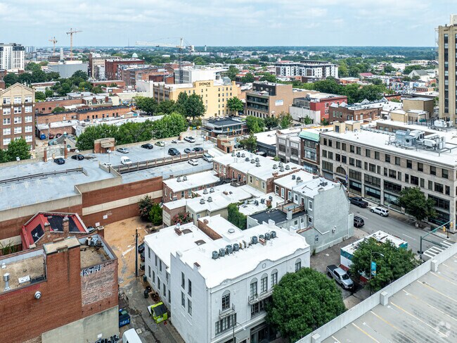 Foto del edificio - Revival