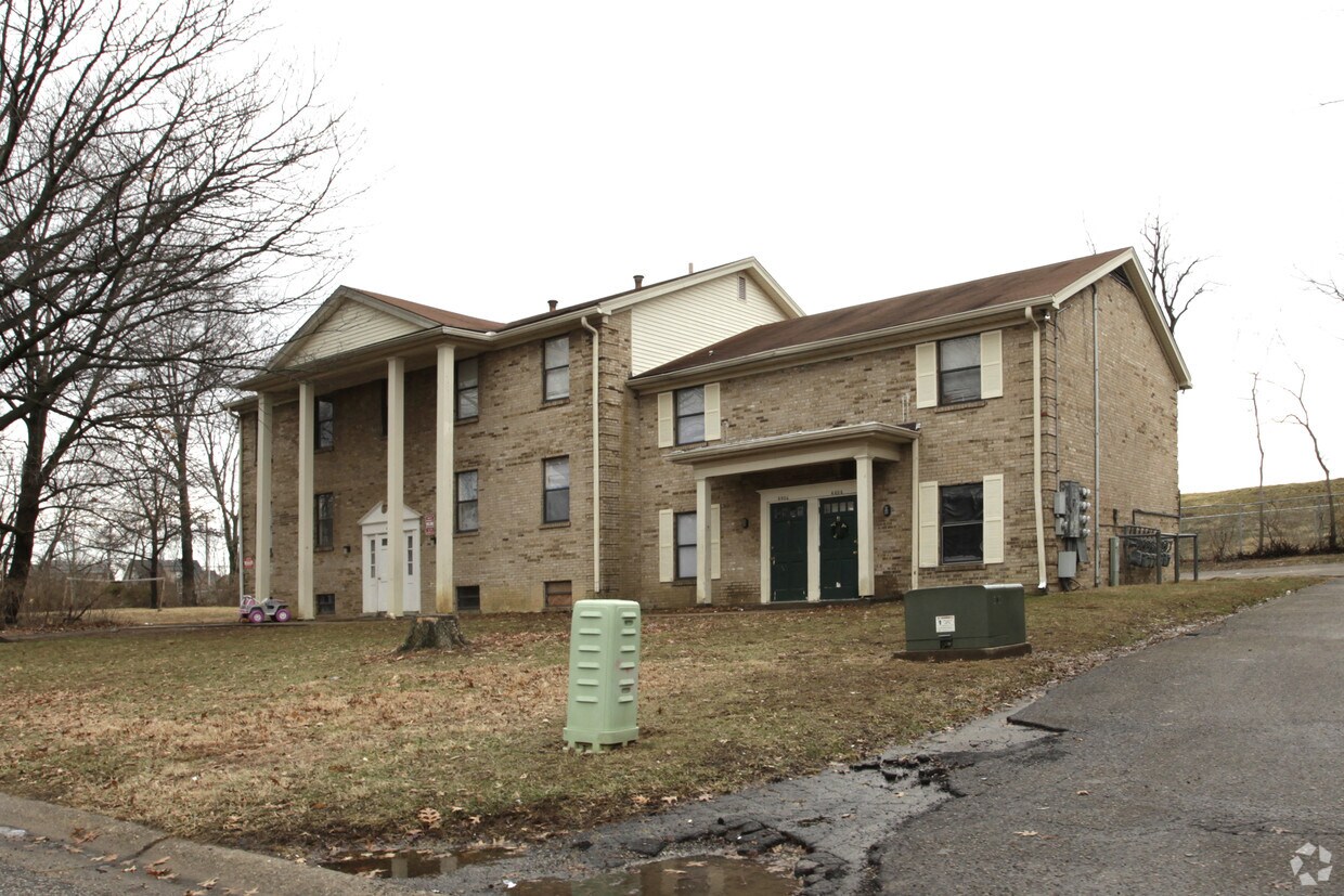 Building Photo - 4408 Newport Rd