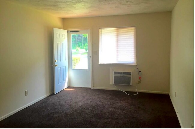 Foto del edificio - 2911 New Walkertown Rd