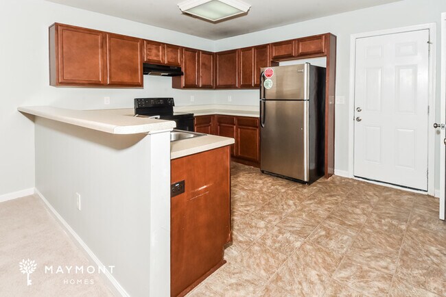 Building Photo - Great 2-Story Home with 4 Bedrooms