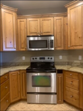Foto del edificio - Spacious 3-Bedroom Condo with Stunning Views