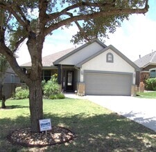 Building Photo - 14400 Senia Bend