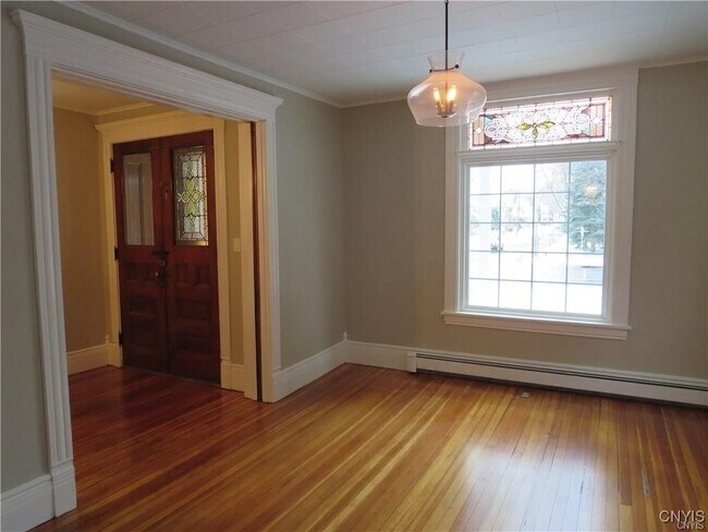 Foto del edificio - 1725 James St