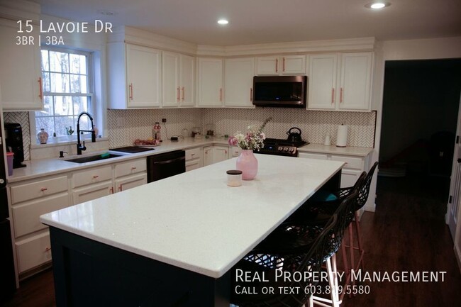 Building Photo - Inviting 3 Bed, 2.5 Bath Home Nestled in N...