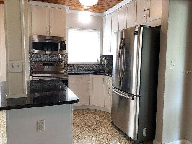 Foto del edificio - 80 Beverly Cir