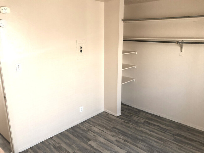 Foto del edificio - 386 57th St NW