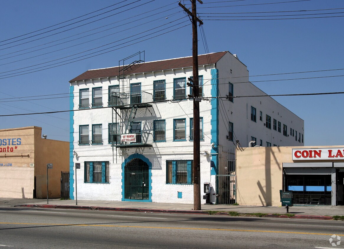 Building Photo - Pico Place