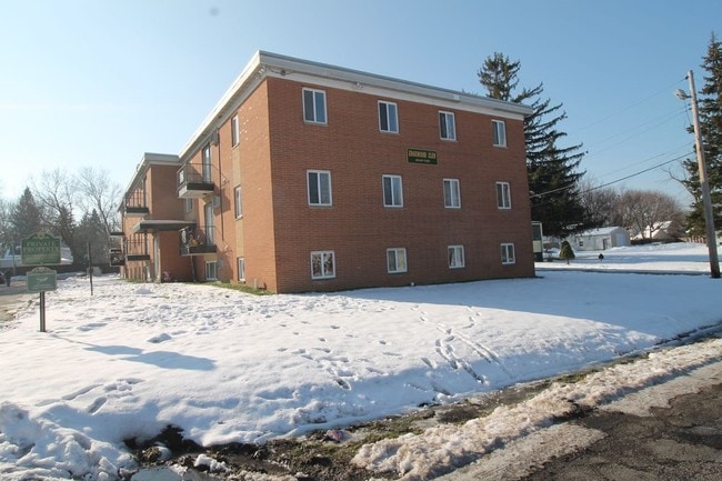 Building Photo - Edgewood Club