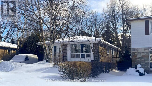 Photo du bâtiment - 758 Botany Hill Crescent