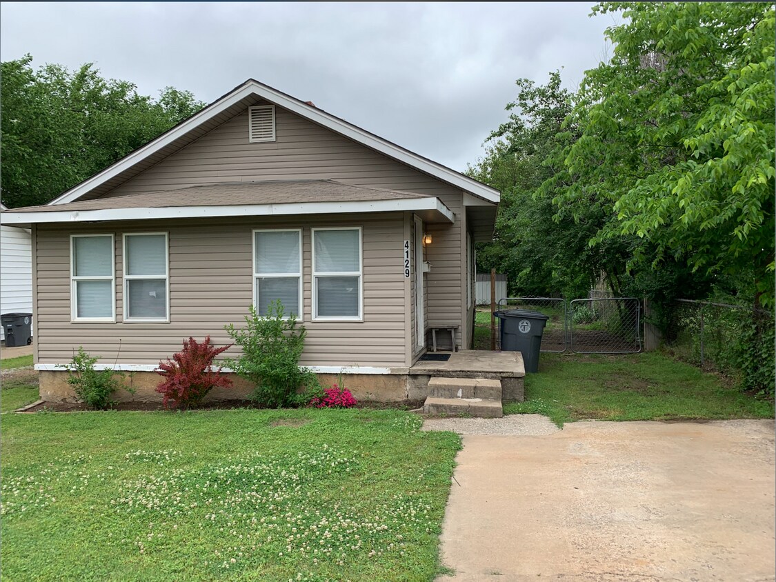 Primary Photo - Stunning 2 Bedroom 1 Bath