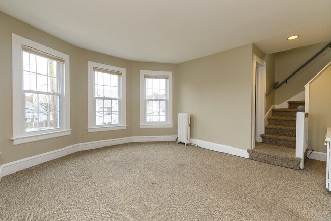 Building Photo - 11 Montague Pl