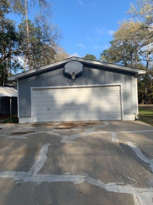 Building Photo - 5990 Deer Park Cir
